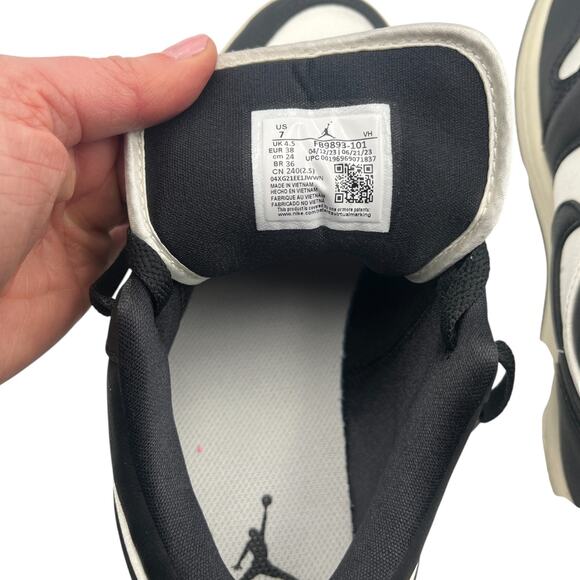 Nike Womens Air Jordan 1 Low SE Vintage Panda Sneakers Shoes Black White Size 7 - Picture 7 of 8